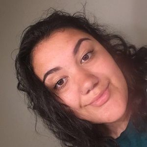 Meet your Posher, Avery